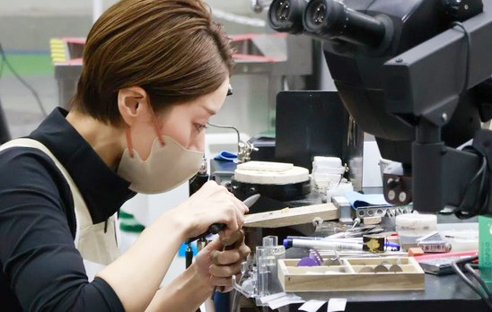 【銅賞】貴金属装身具職種 坂田 幸 選手