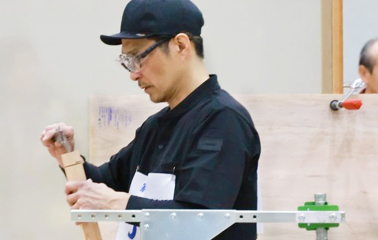 【敢闘賞】家具職種 山田 健司 選手